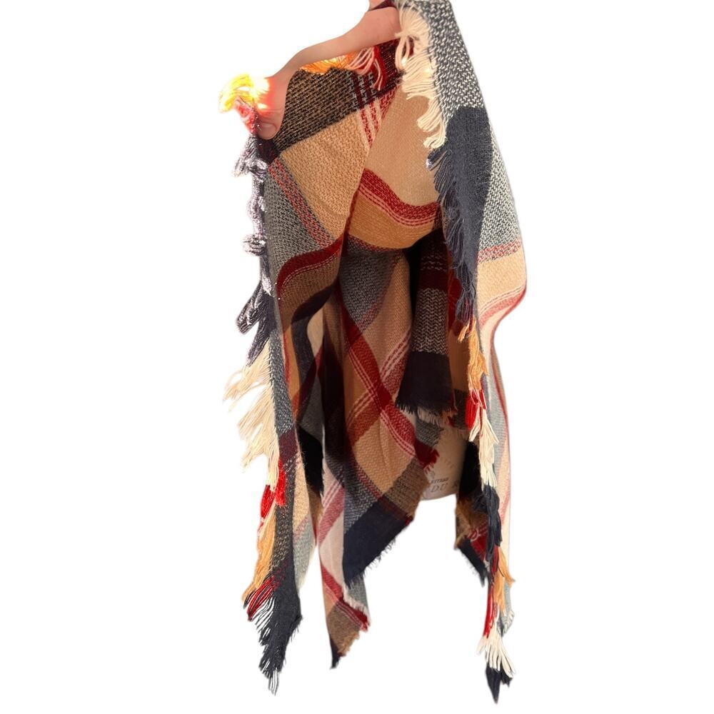 Altare plaid, fringed poncho shawl. One size, multicolor, like new condition - Picture 4 of 9